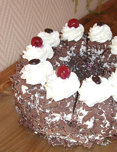 Black Forest Torte (Schwarzwaelder Kirschtorte)