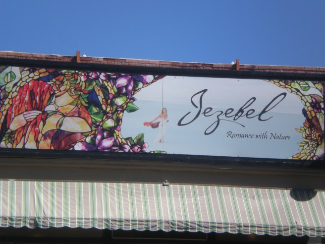 Madrid, NM: A Ghost Town Reborn - Jezebel's