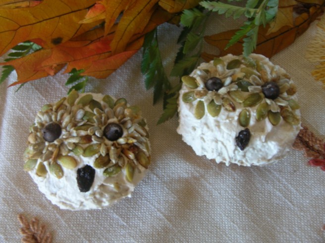 Halloween Cupcakes: Pumpkin Owls and Hedgehogs - Pumpkin Owl Cupcakes