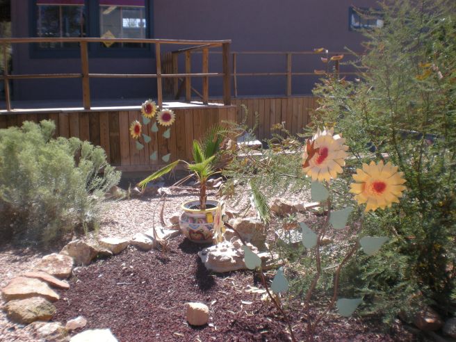 Madrid, NM: A Ghost Town Reborn - Metal Sunflowers