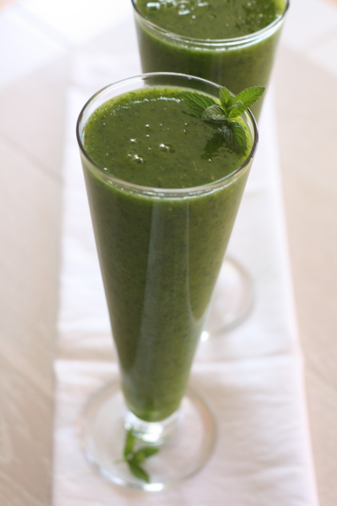 Spinach-Ginger-Pear Smoothie - Green Smoothie