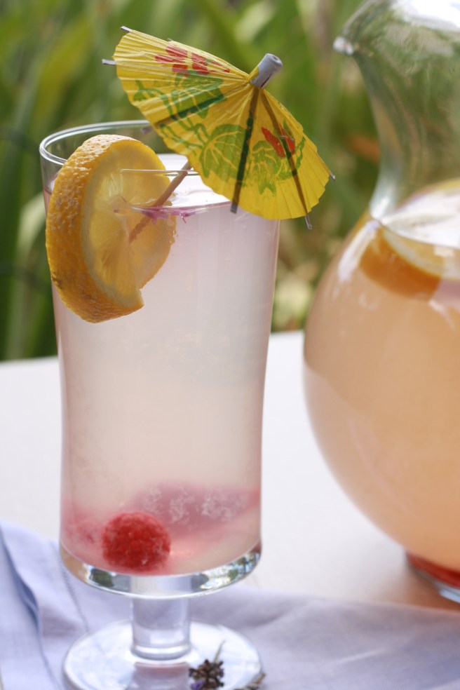 Lavender Lemonade - A delicious and refreshing Summer drink