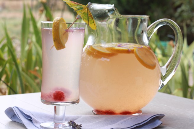 Lavender Lemonade - A delicious Summer drink